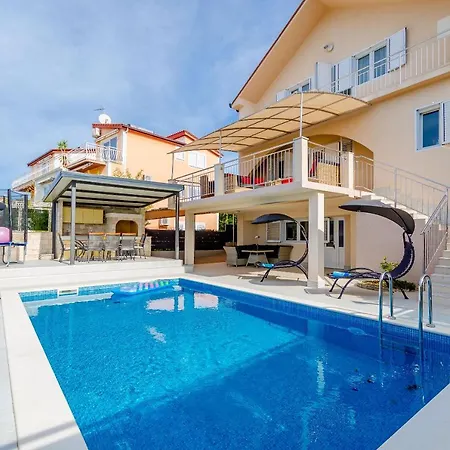 Urban Villa
